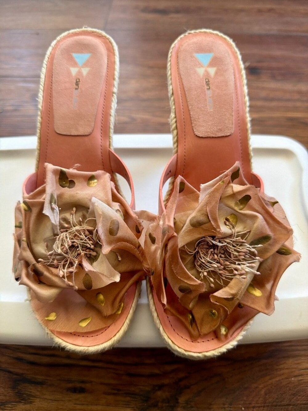 Dani Black Floral Raffia Heels Coral Gold Vero Cuoio Sandals 7.5